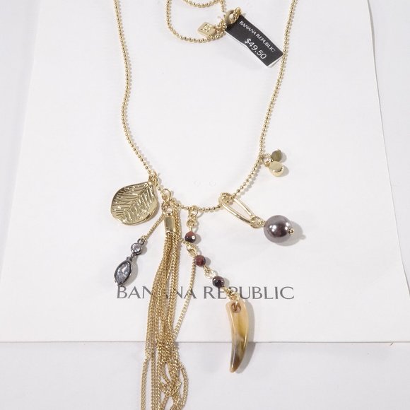 Banana Republic Horn Tassel Ball leaf Crystal Pendant Necklace NWT 49.50 - Picture 8 of 8